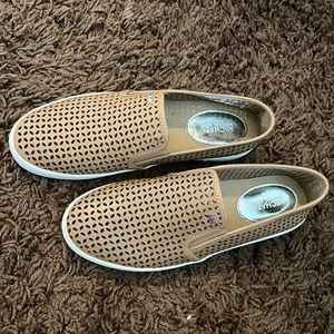 Micheal KORS Cut Out Mesh Tan Slip On Shoes Womens Size 8
